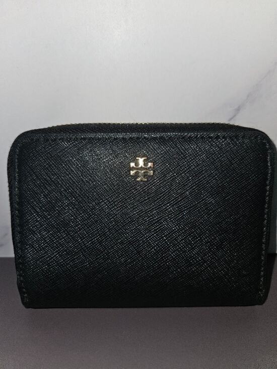 Tory Burch Handbags - Tory Burch Wallet Black Leather Logo Inner Credit Card Slots Zip-Around